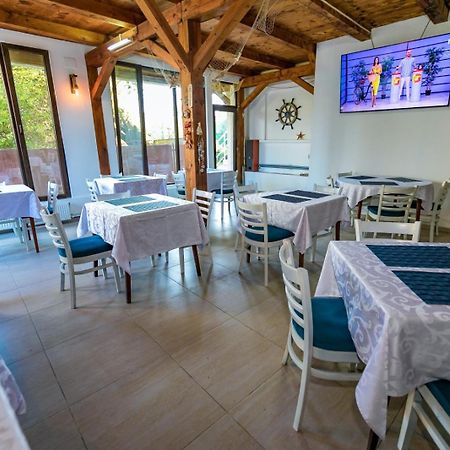 Vila Blue Marine Două Mai Exteriör bild